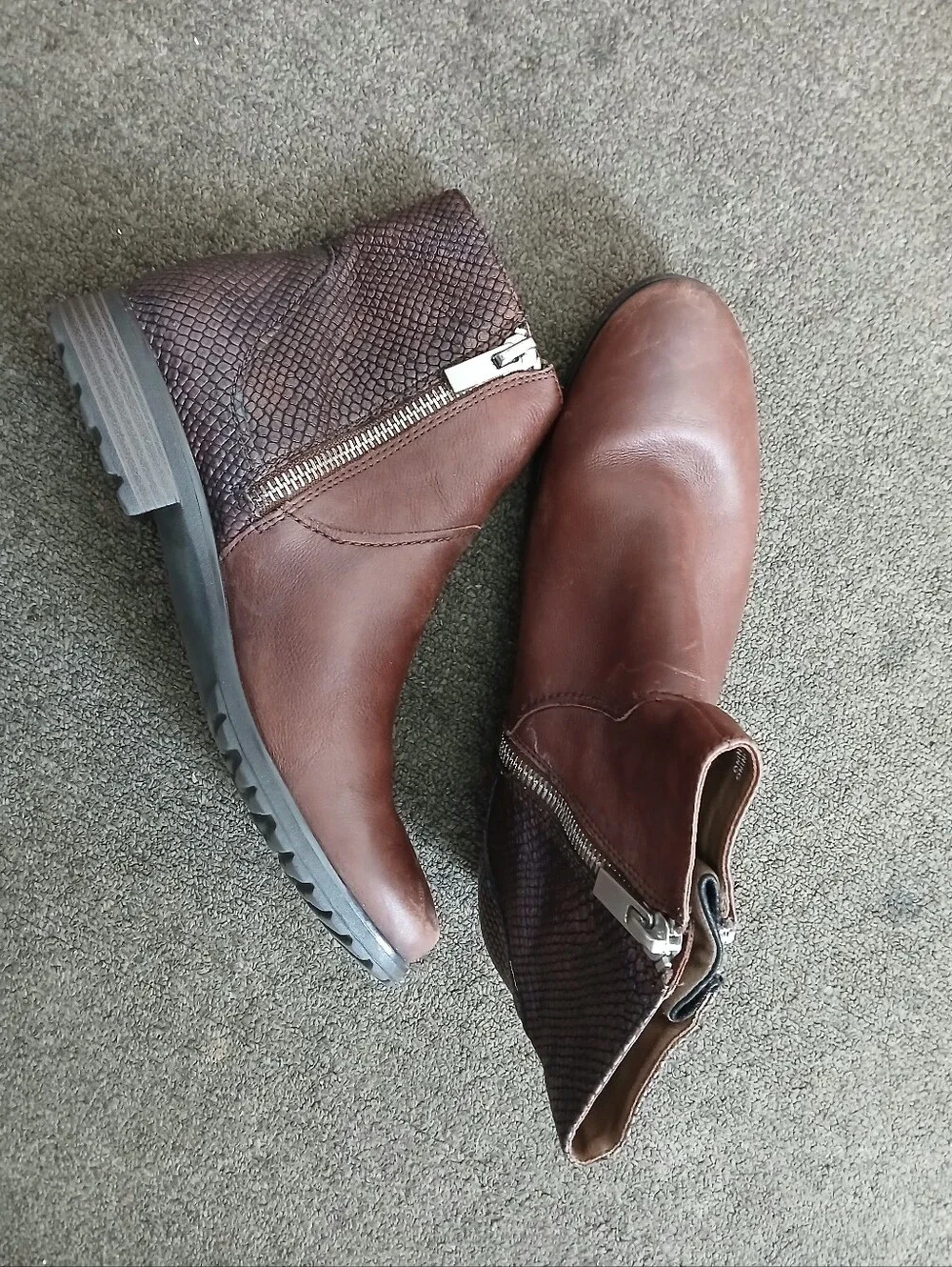 Earthies Dark Sintra 2 Brown Wonen's Leather Zipper Ankle Boots Size 11 B.
